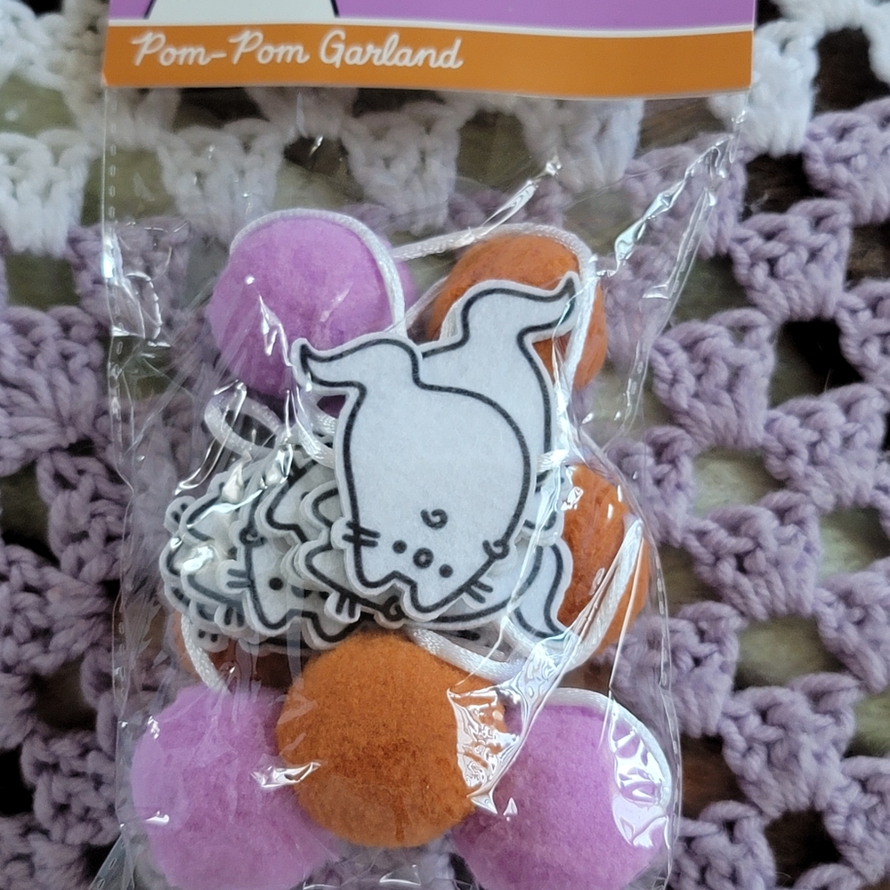 Pusheen Boosheen Pom Pom Garland